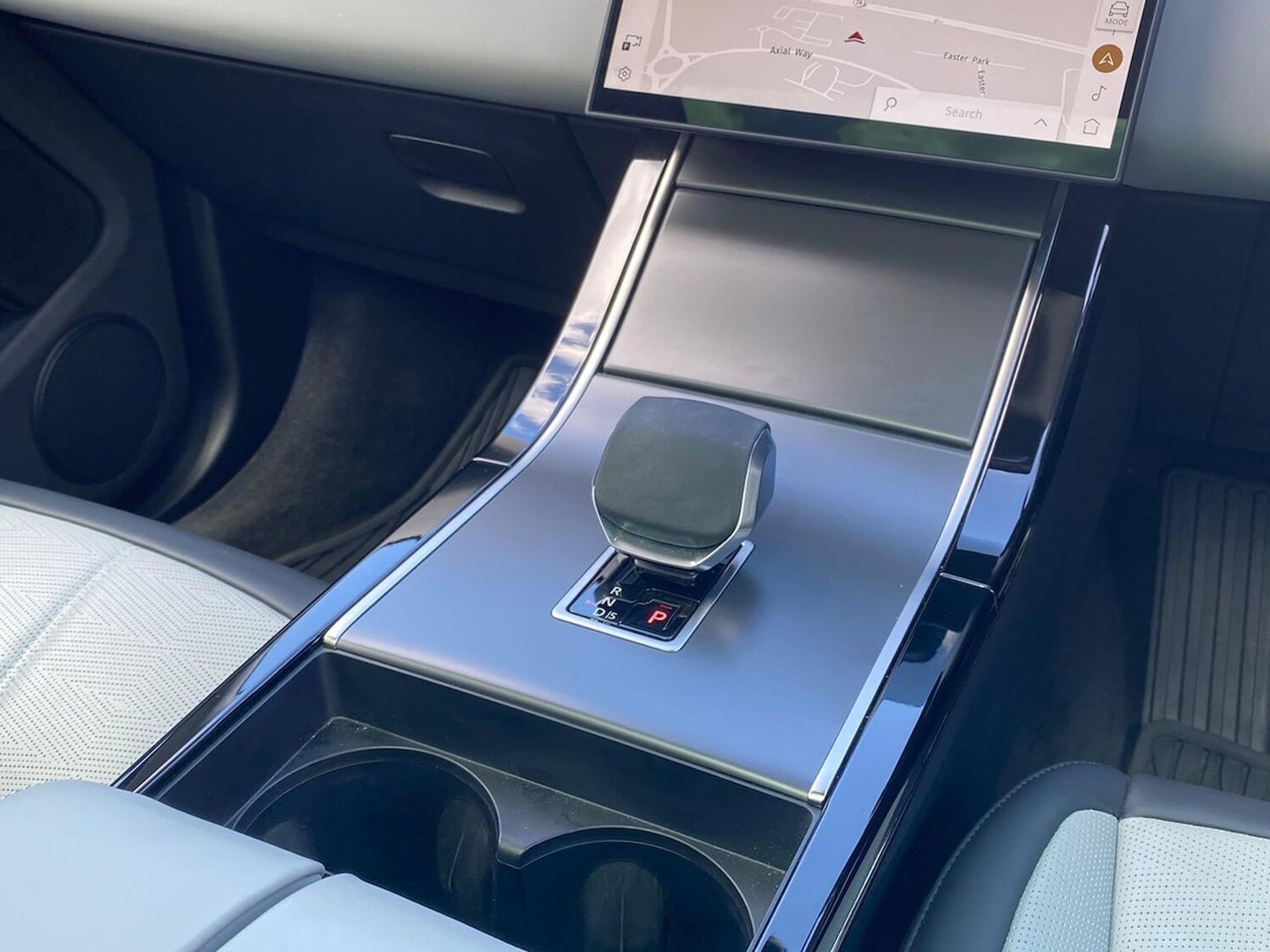 Used Land Rover Range Rover Evoque 2025 for sale - 75994915: Photo 13