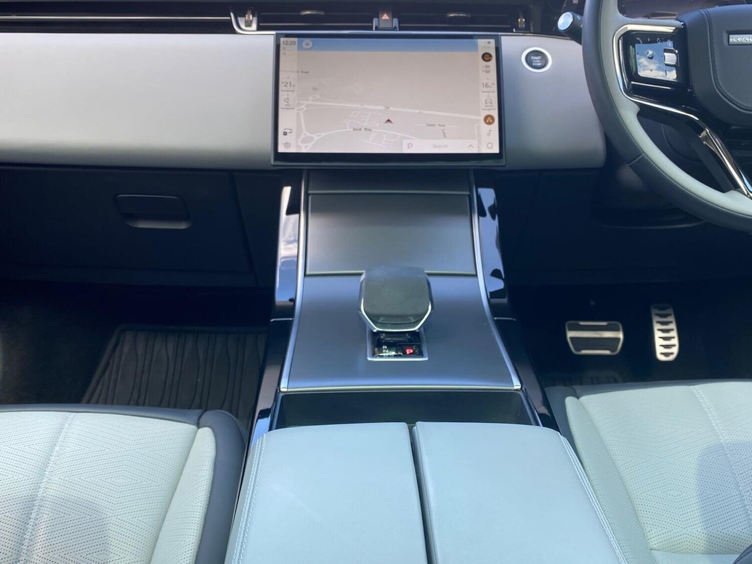 Used Land Rover Range Rover Evoque 2025 for sale - 75994915: Photo 14