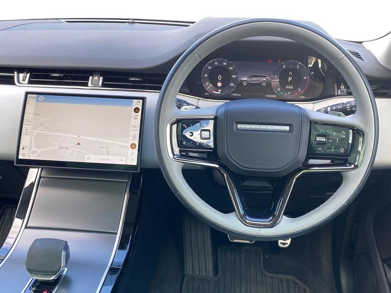 Used Land Rover Range Rover Evoque 2025 for sale - 75994915: Photo 15