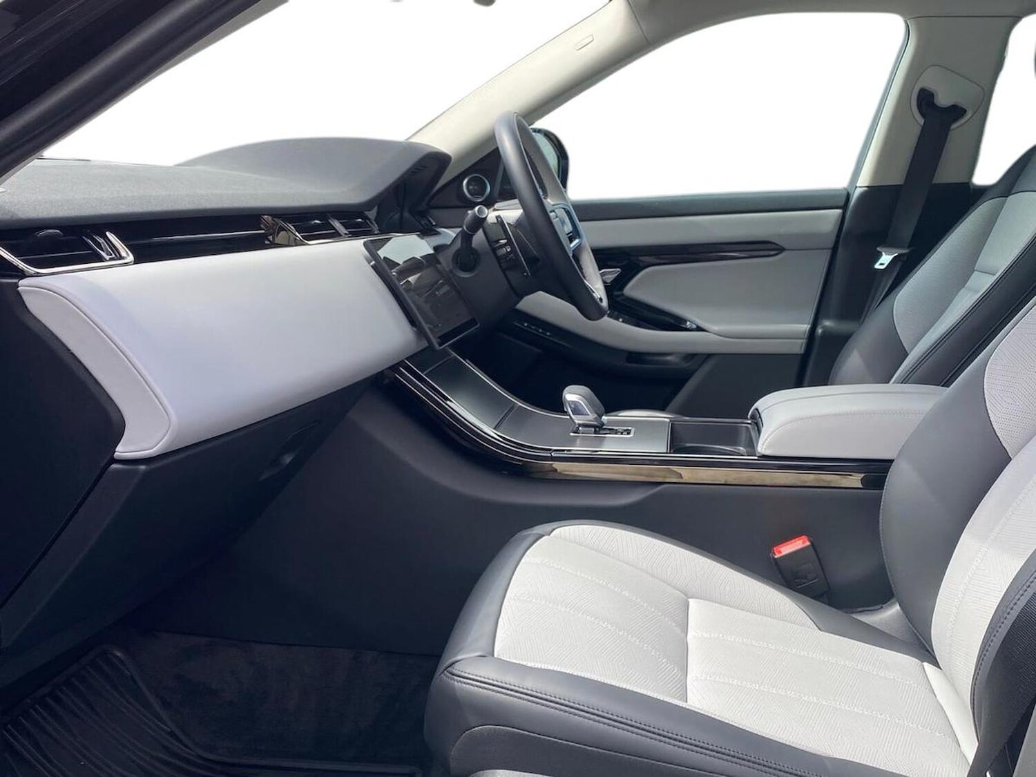 Used Land Rover Range Rover Evoque 2025 for sale - 75994915: Photo 3