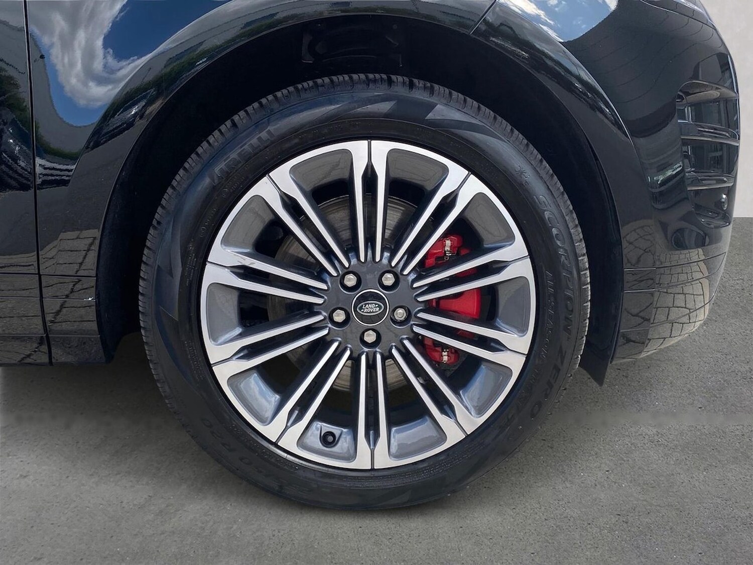 Used Land Rover Range Rover Evoque 2025 for sale - 75994915: Photo 8