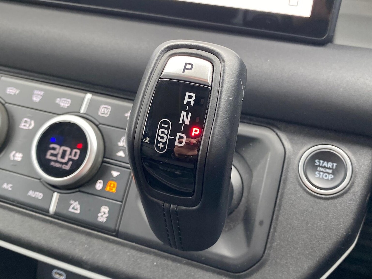 Used Land Rover Defender 2022 for sale - 76430818: Photo 13