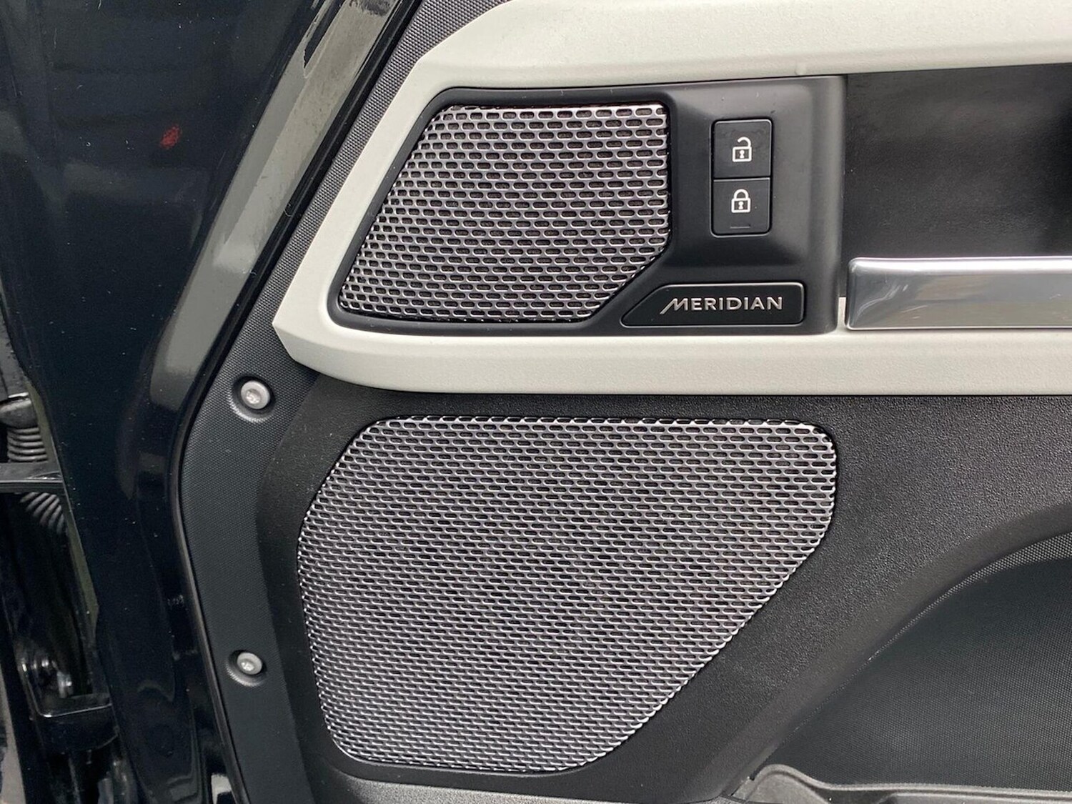 Used Land Rover Defender 2022 for sale - 76430818: Photo 24