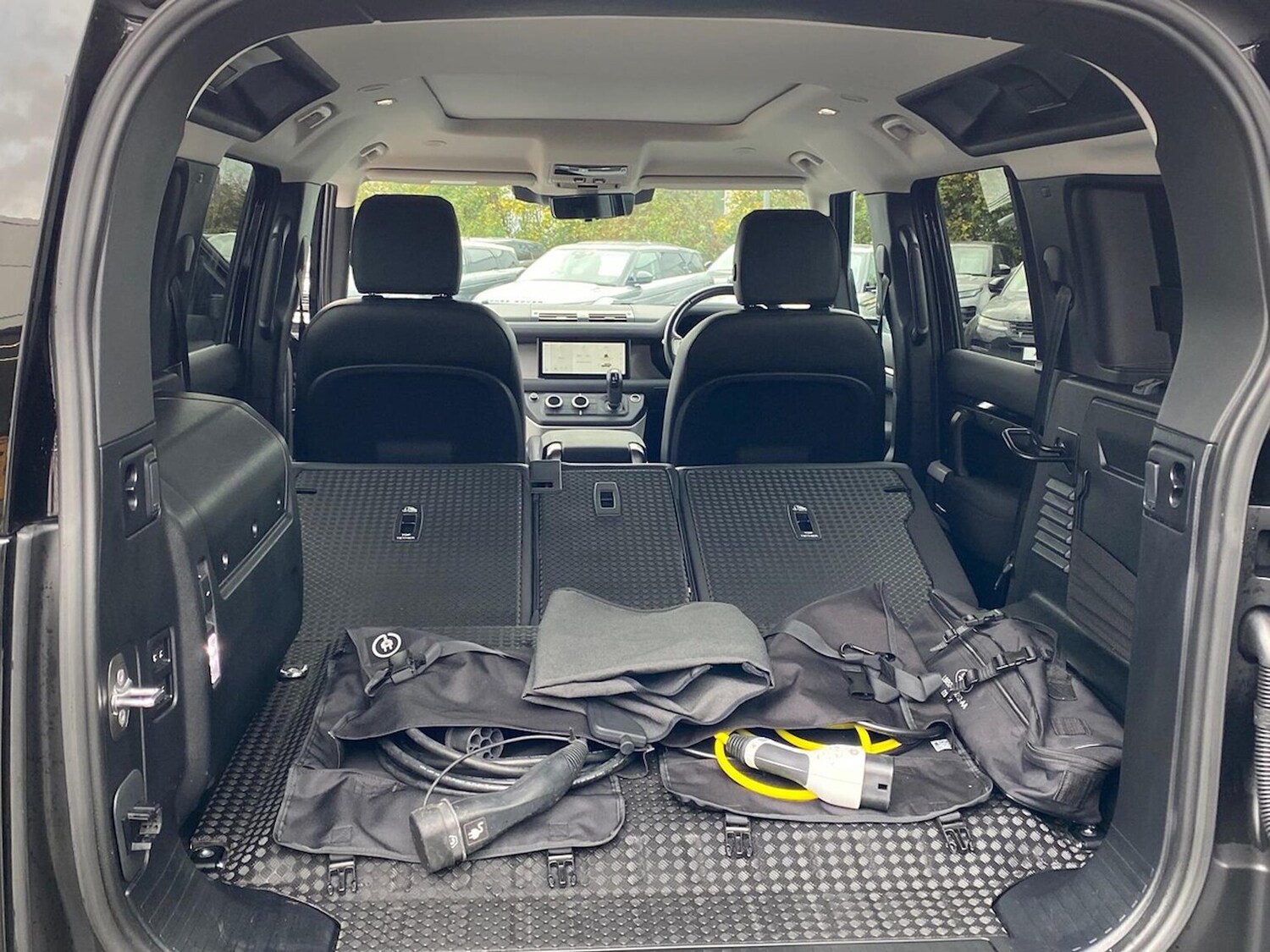 Used Land Rover Defender 2022 for sale - 76430818: Photo 31