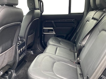Used Land Rover Defender 2022 for sale - 76430818: Photo