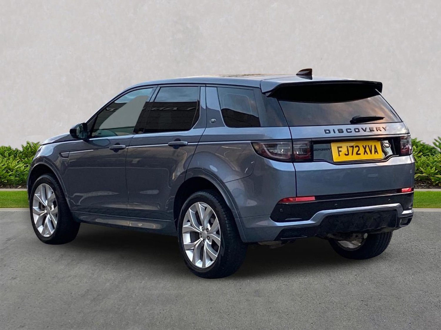 Used Land Rover Discovery Sport 2022 for sale - 76706415: Photo 2