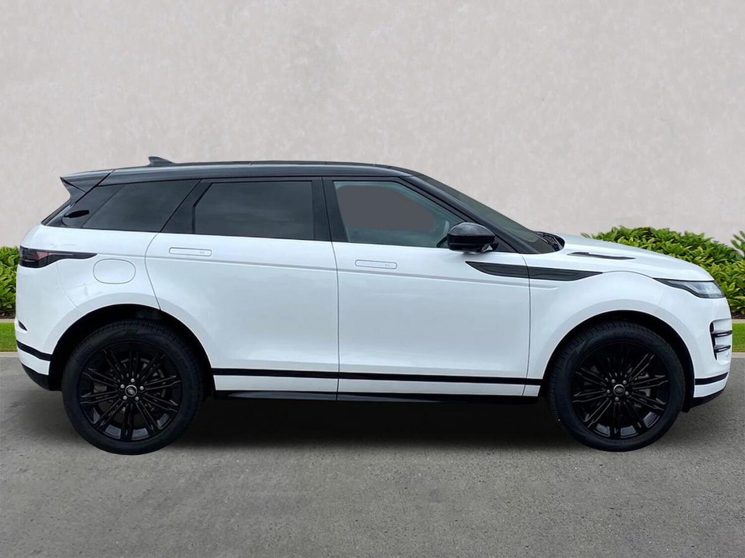 Used Land Rover Range Rover Evoque 2025 for sale - 76046059: Photo 5