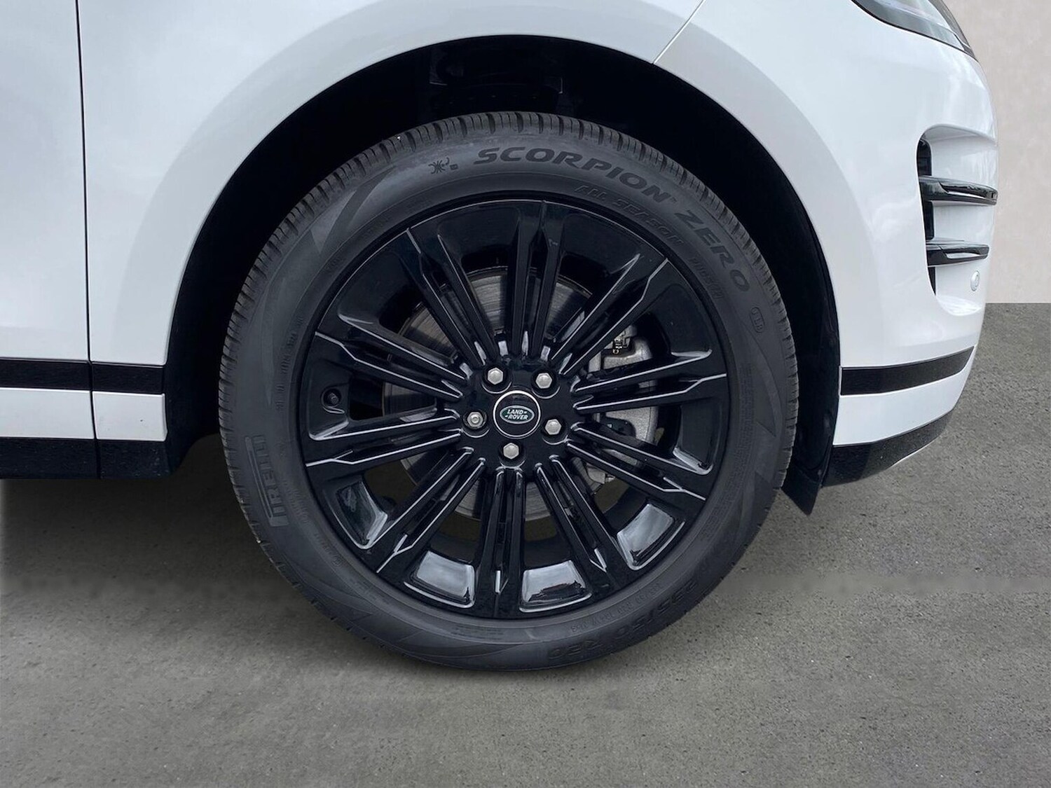 Used Land Rover Range Rover Evoque 2025 for sale - 76046059: Photo 8