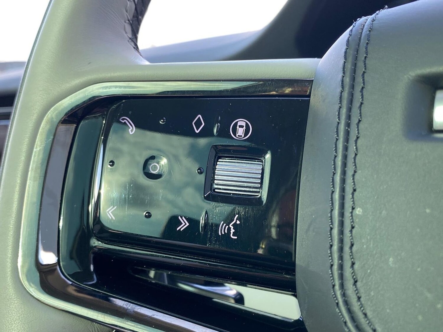 Used Land Rover Range Rover Evoque 2024 for sale - 78193493: Photo 41