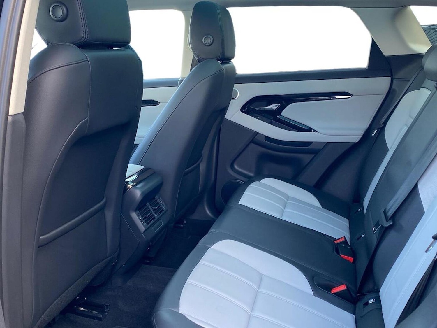 Used Land Rover Range Rover Evoque 2024 for sale - 78039361: Photo 4