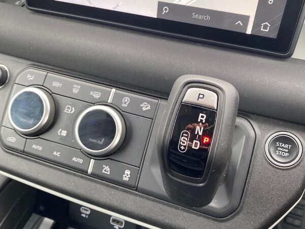Used Land Rover Defender 2022 for sale - 76243199: Photo 13