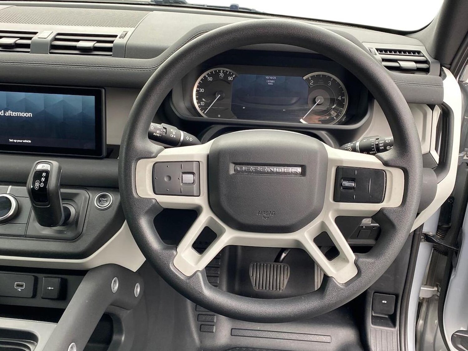 Used Land Rover Defender 2022 for sale - 76243199: Photo 15