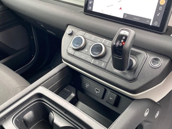 Used Land Rover Defender 2022 for sale - 76243199: Photo 21
