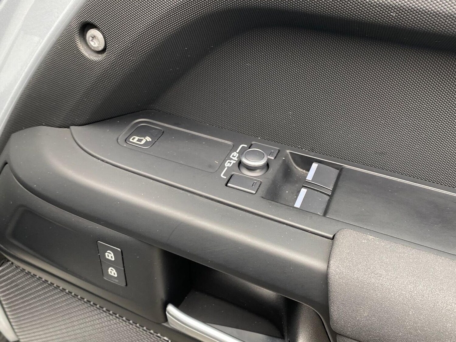 Used Land Rover Defender 2022 for sale - 76243199: Photo 24