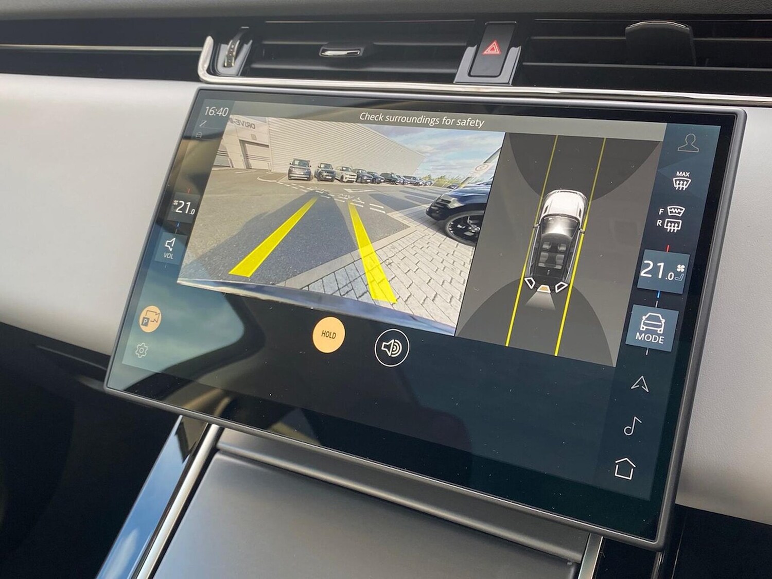 Used Land Rover Range Rover Evoque 2025 for sale - 76057904: Photo 12