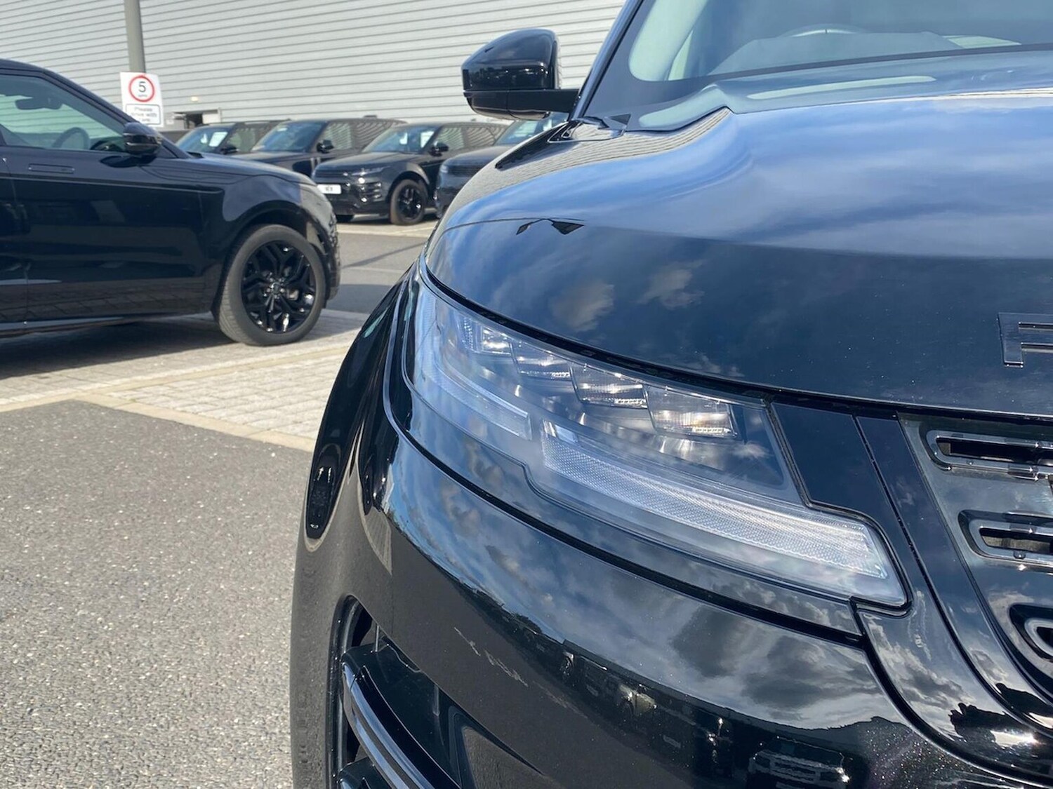 Used Land Rover Range Rover Evoque 2025 for sale - 76057904: Photo 17