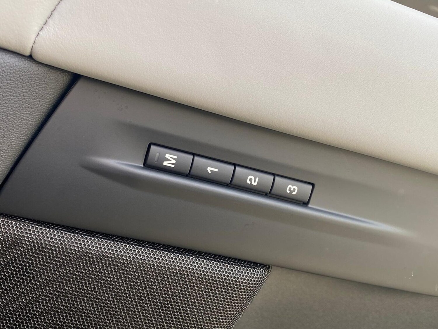 Used Land Rover Range Rover Evoque 2025 for sale - 76057904: Photo 24