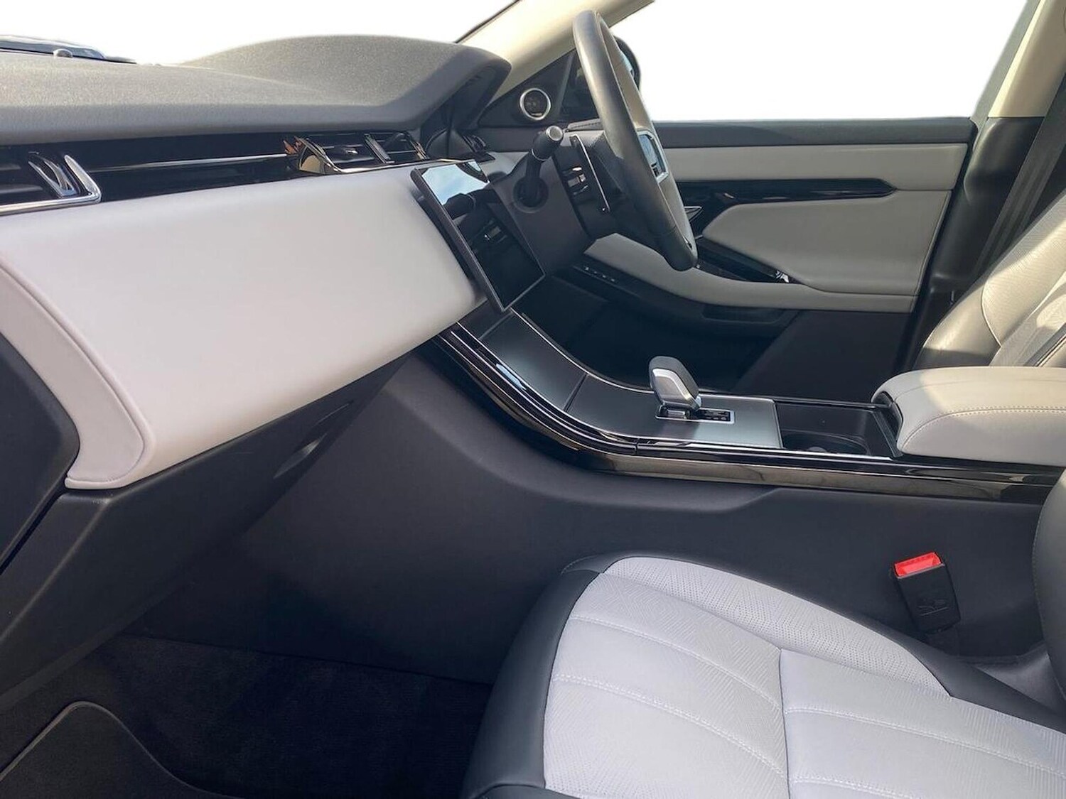 Used Land Rover Range Rover Evoque 2025 for sale - 76057904: Photo 3