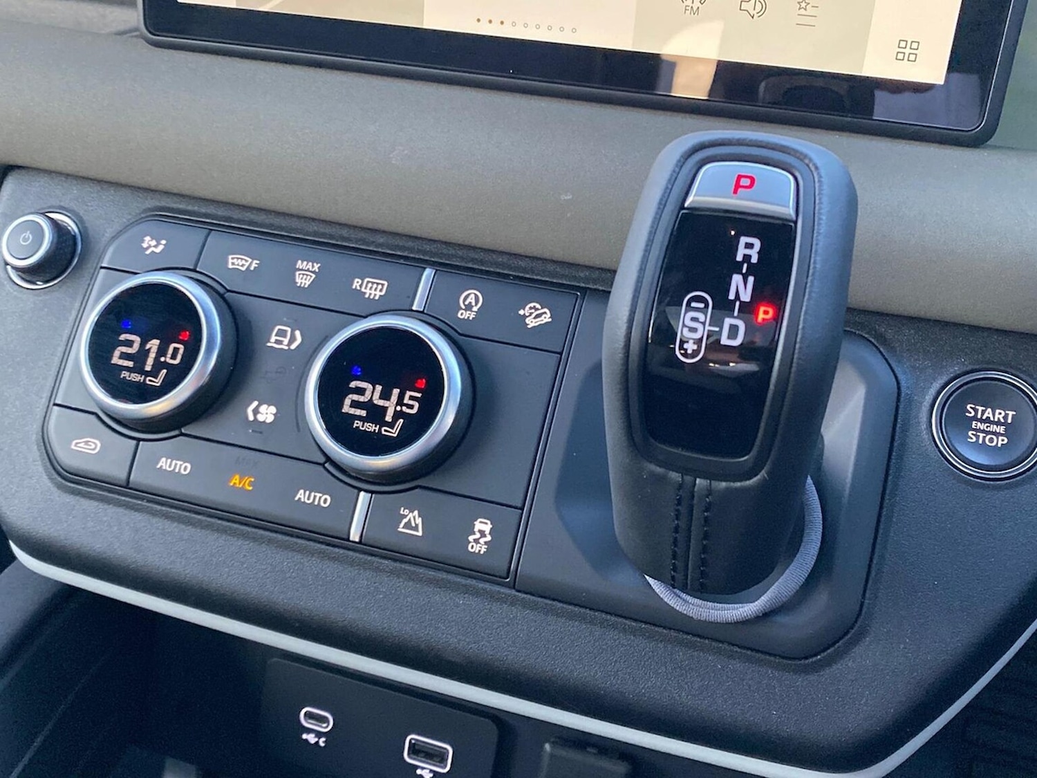 Used Land Rover Defender 2023 for sale - 76578303: Photo 12