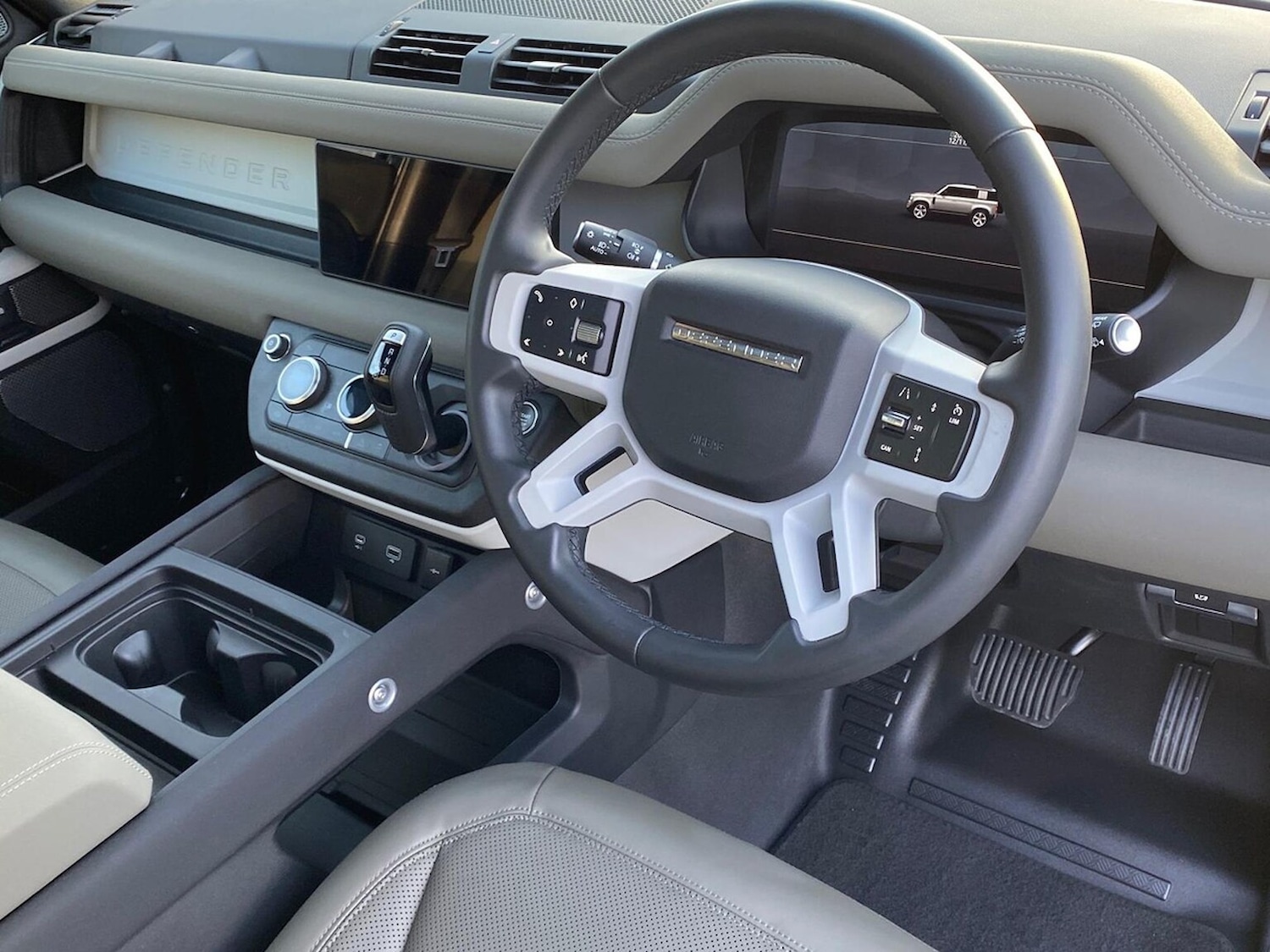 Used Land Rover Defender 2023 for sale - 76578303: Photo 25