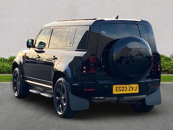 Used Land Rover Defender 2023 for sale - 76578303: Photo