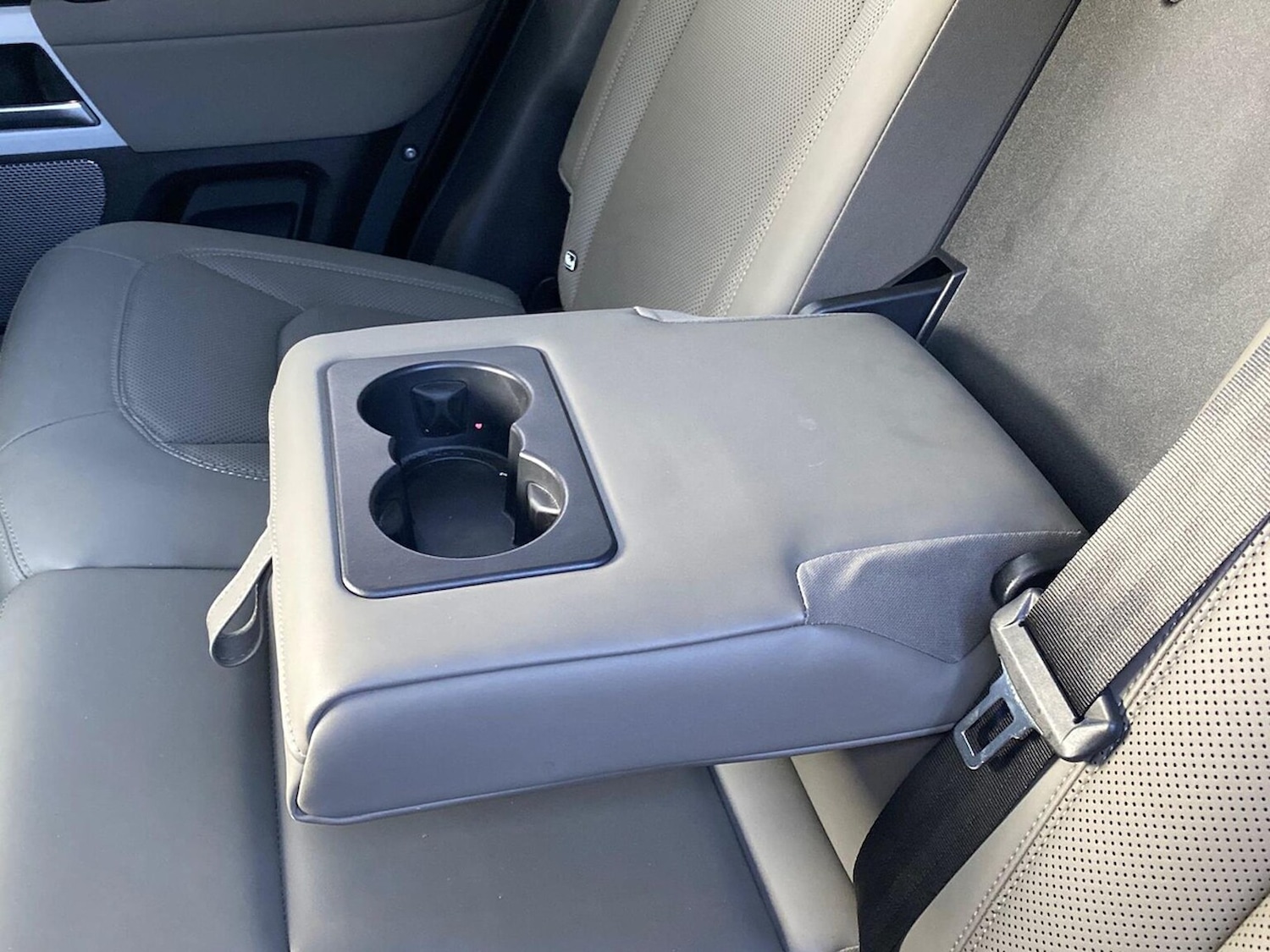 Used Land Rover Defender 2023 for sale - 76578303: Photo 33