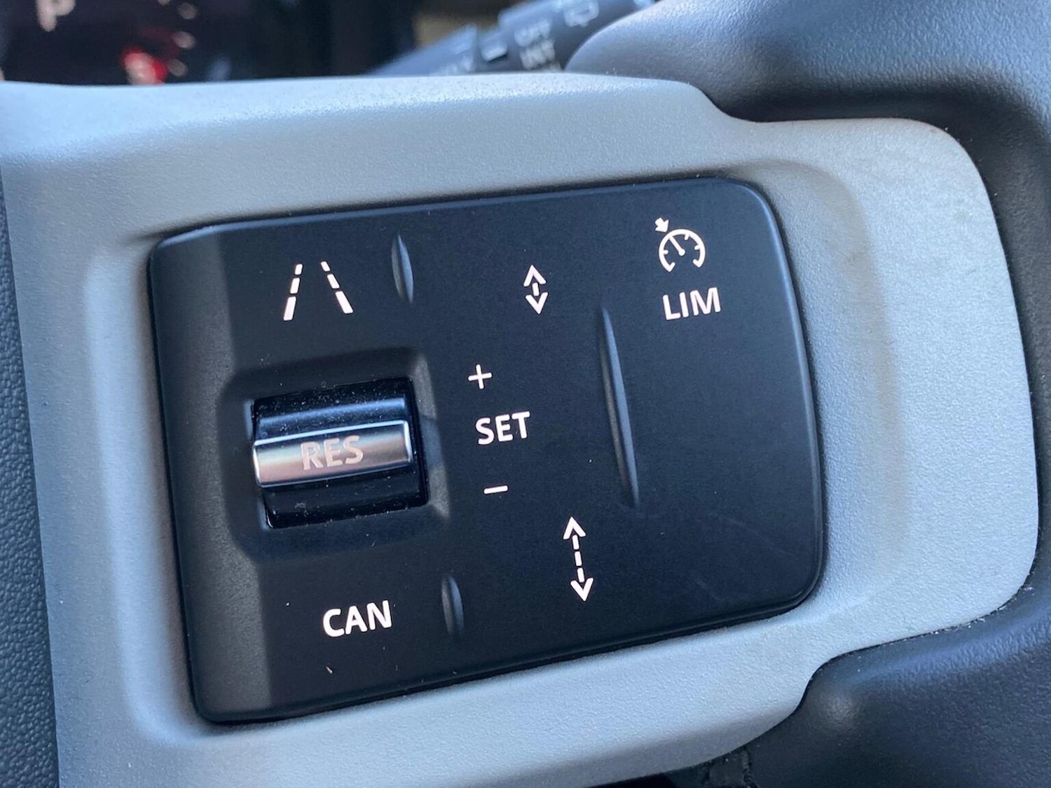 Used Land Rover Defender 2023 for sale - 76578303: Photo 36