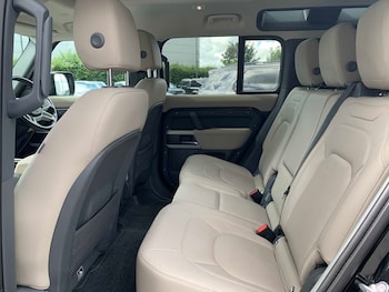 Used Land Rover Defender 2022 for sale - 78782558: Photo