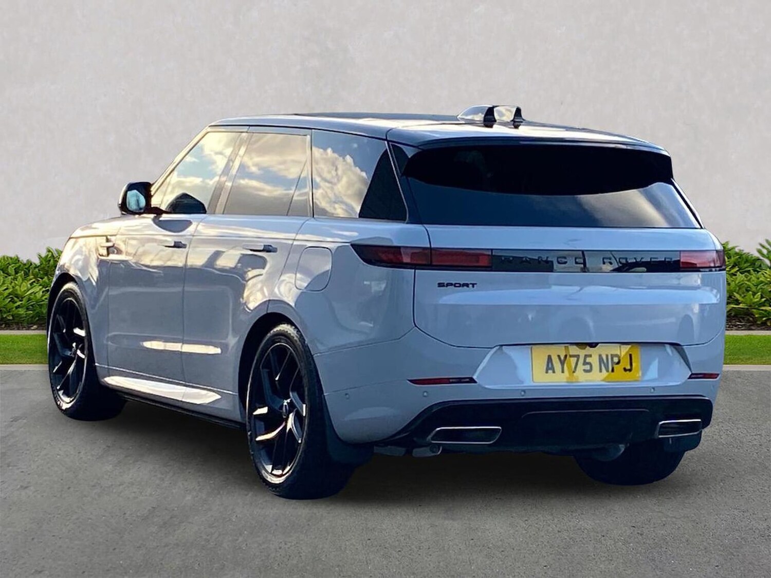 Used Land Rover Range Rover Sport 2025 for sale - 78193499: Photo 2
