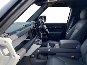 Used Land Rover Defender 2024 for sale - 75436311: Photo