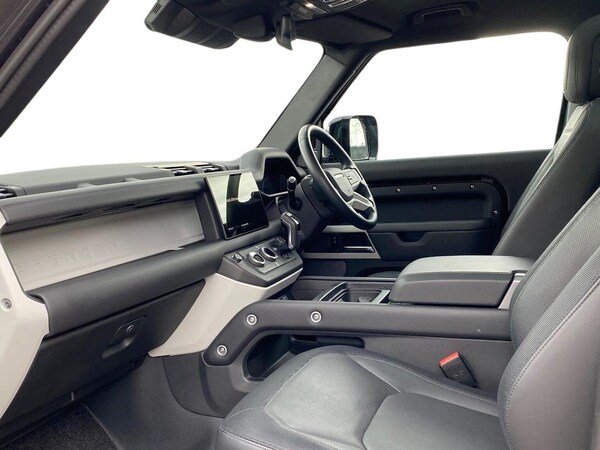 Used Land Rover Defender 2024 for sale - 76198373: Photo 3