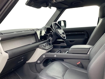 Used Land Rover Defender 2024 for sale - 76198373: Photo 3
