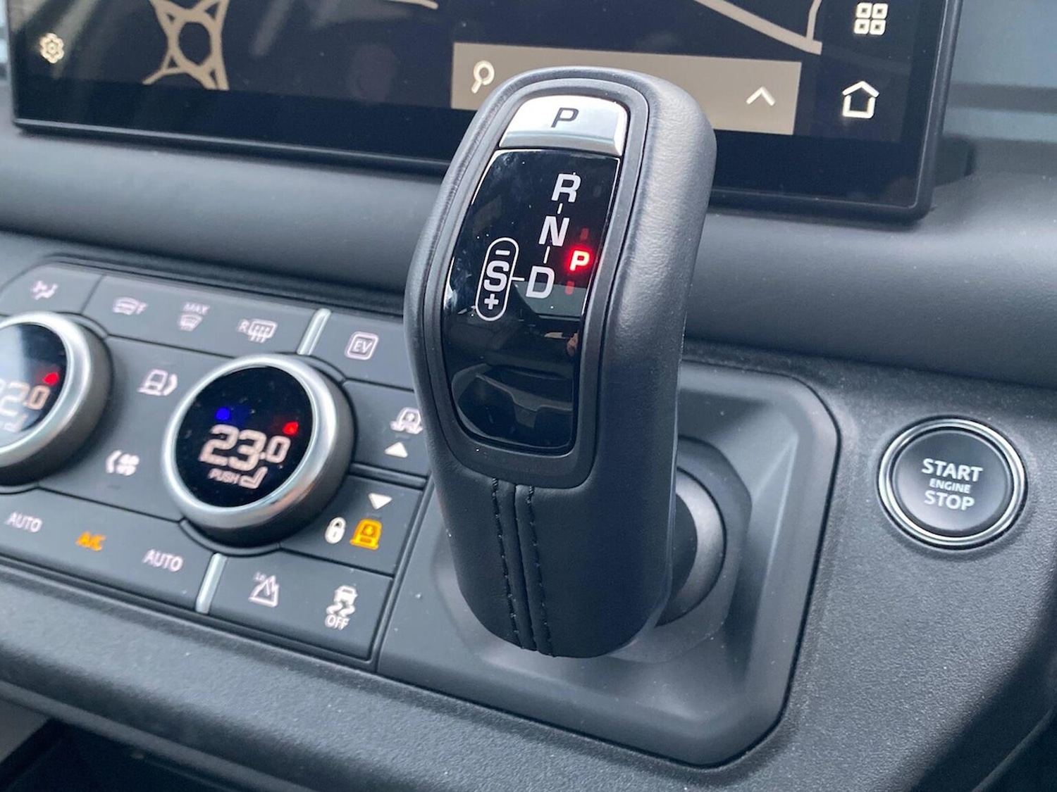 Used Land Rover Defender 2024 for sale - 78039350: Photo 13