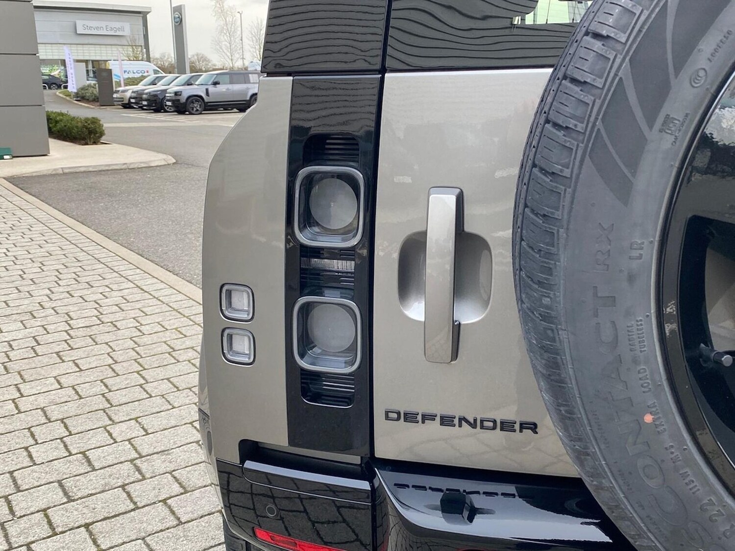 Used Land Rover Defender 2024 for sale - 78039350: Photo 26