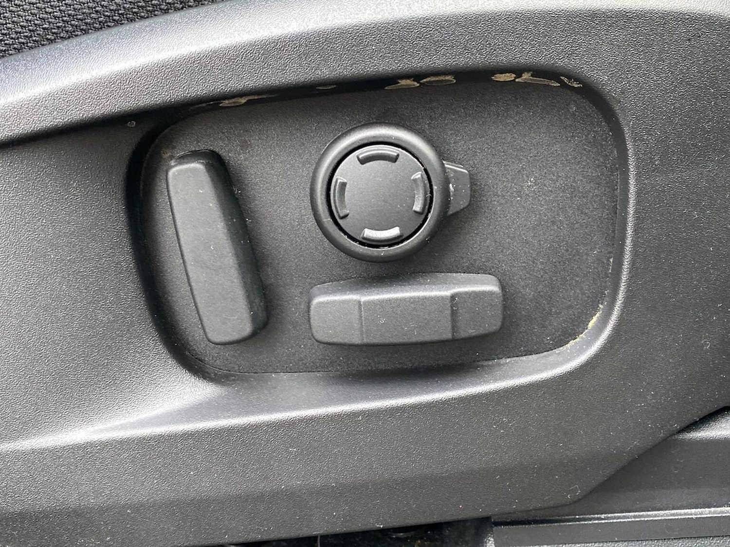 Used Land Rover Defender 2024 for sale - 78039350: Photo 32