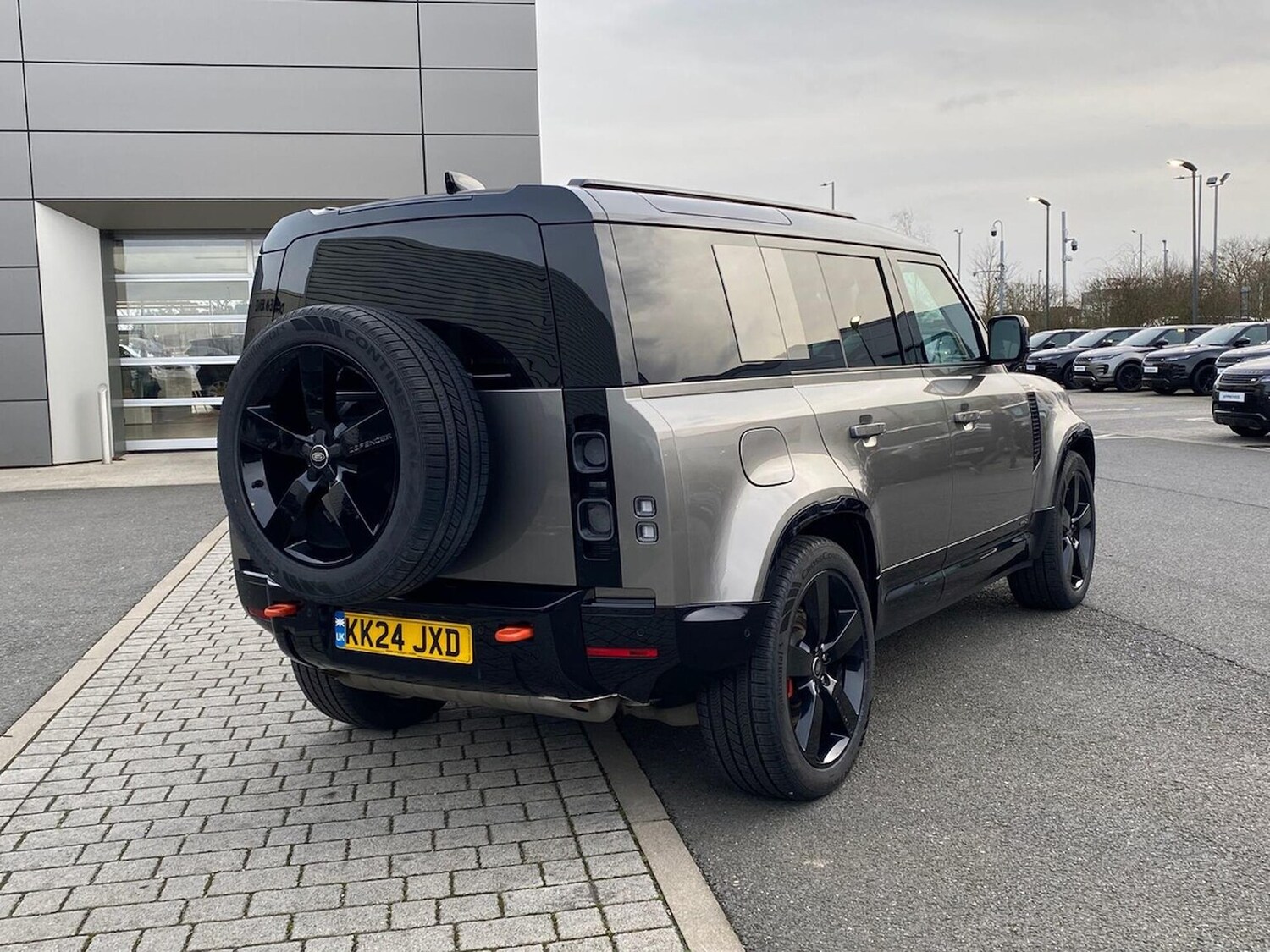 Used Land Rover Defender 2024 for sale - 78039350: Photo 37