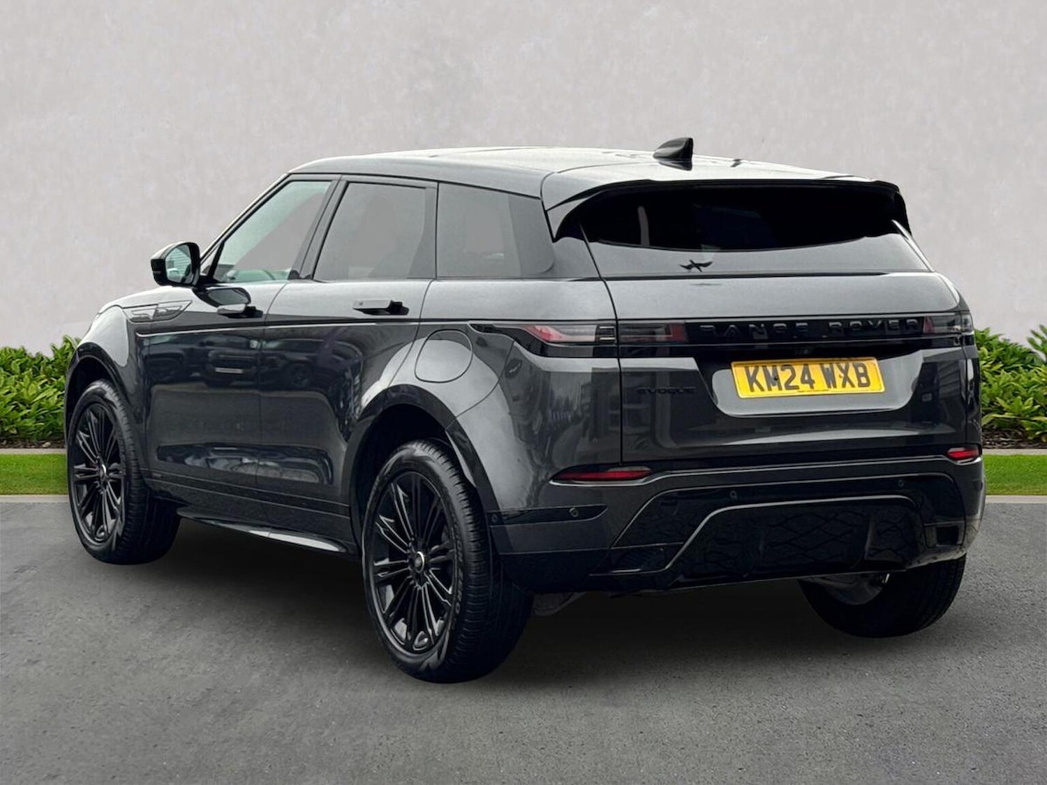 Used Land Rover Range Rover Evoque 2024 for sale - 77019482: Photo 2