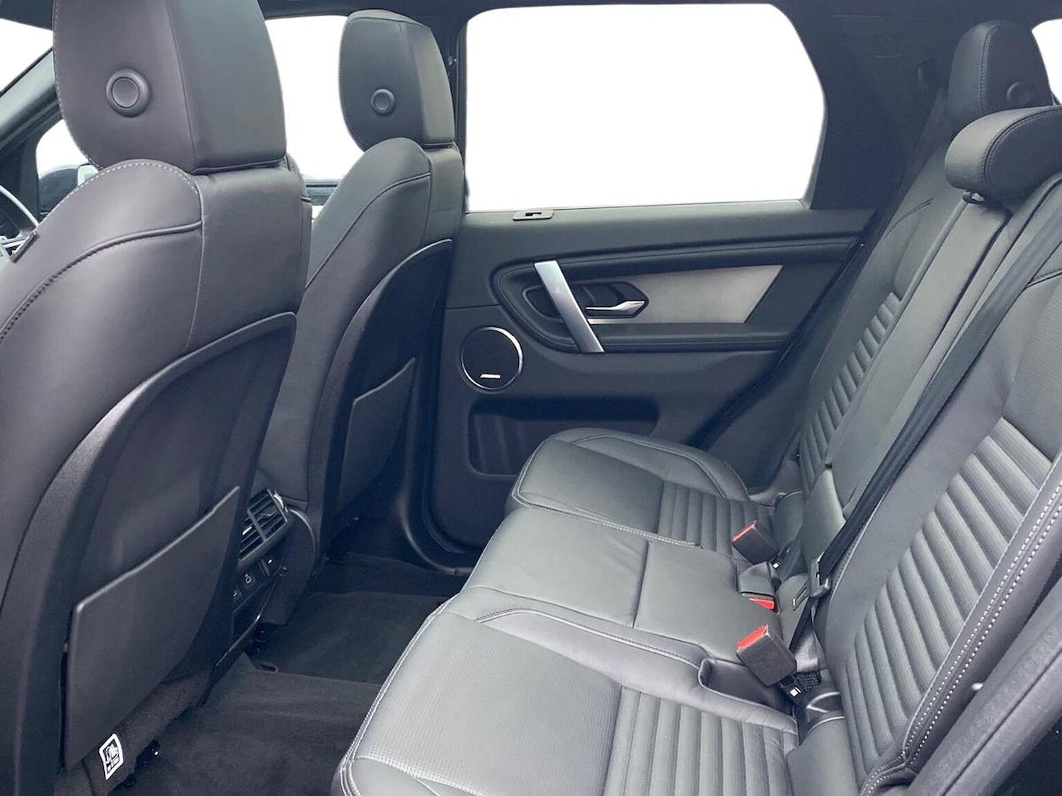 Used Land Rover Discovery Sport 2024 for sale - 76957539: Photo 4