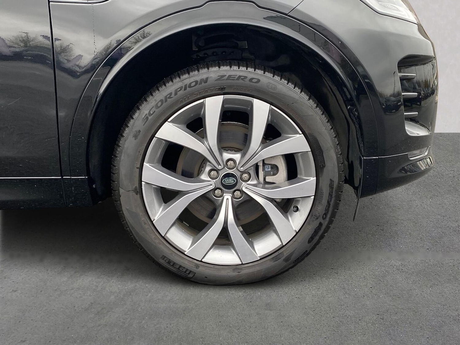 Used Land Rover Discovery Sport 2024 for sale - 76957539: Photo 8