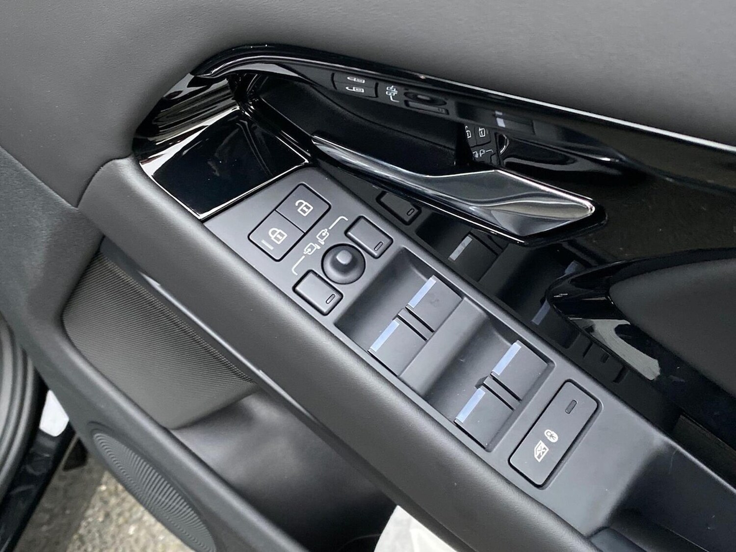 Used Land Rover Range Rover Evoque 2024 for sale - 77001917: Photo 26