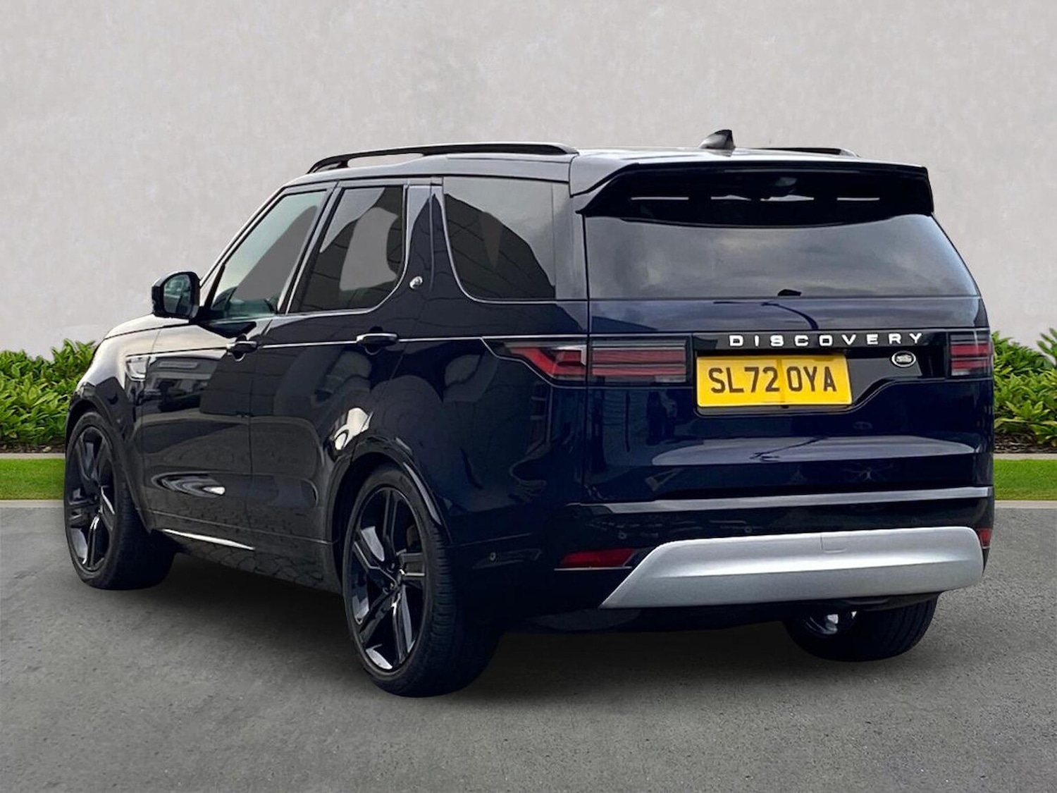 Used Land Rover Discovery 2022 for sale - 76979877: Photo 2