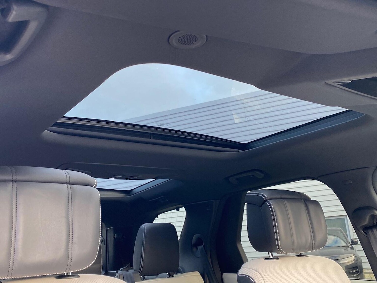 Used Land Rover Discovery 2022 for sale - 76979877: Photo 21