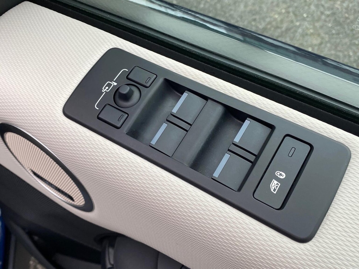 Used Land Rover Discovery 2022 for sale - 76979877: Photo 25