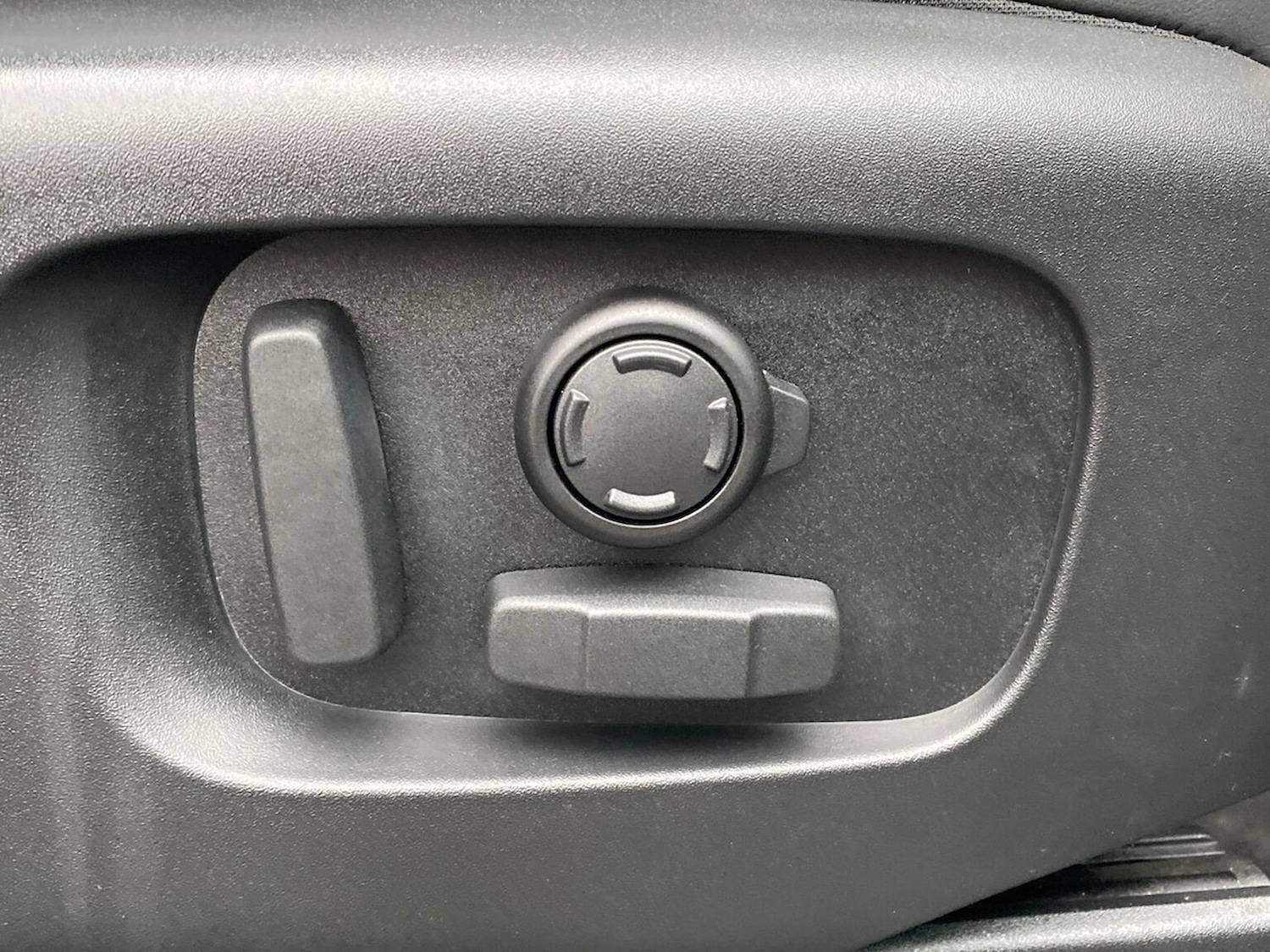 Used Land Rover Discovery 2022 for sale - 76979877: Photo 29