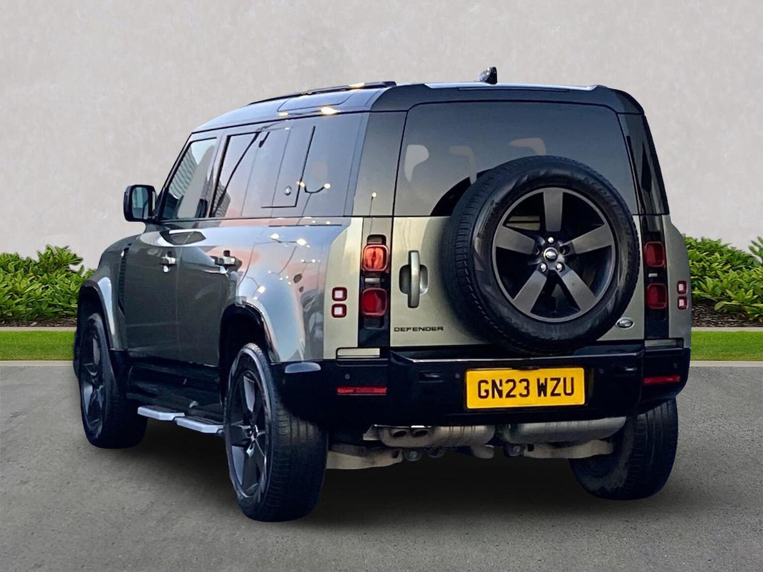 Used Land Rover Defender 2023 for sale - 77488002: Photo 2