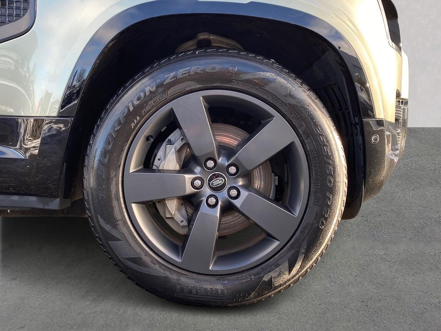 Used Land Rover Defender 2023 for sale - 77488002: Photo 8