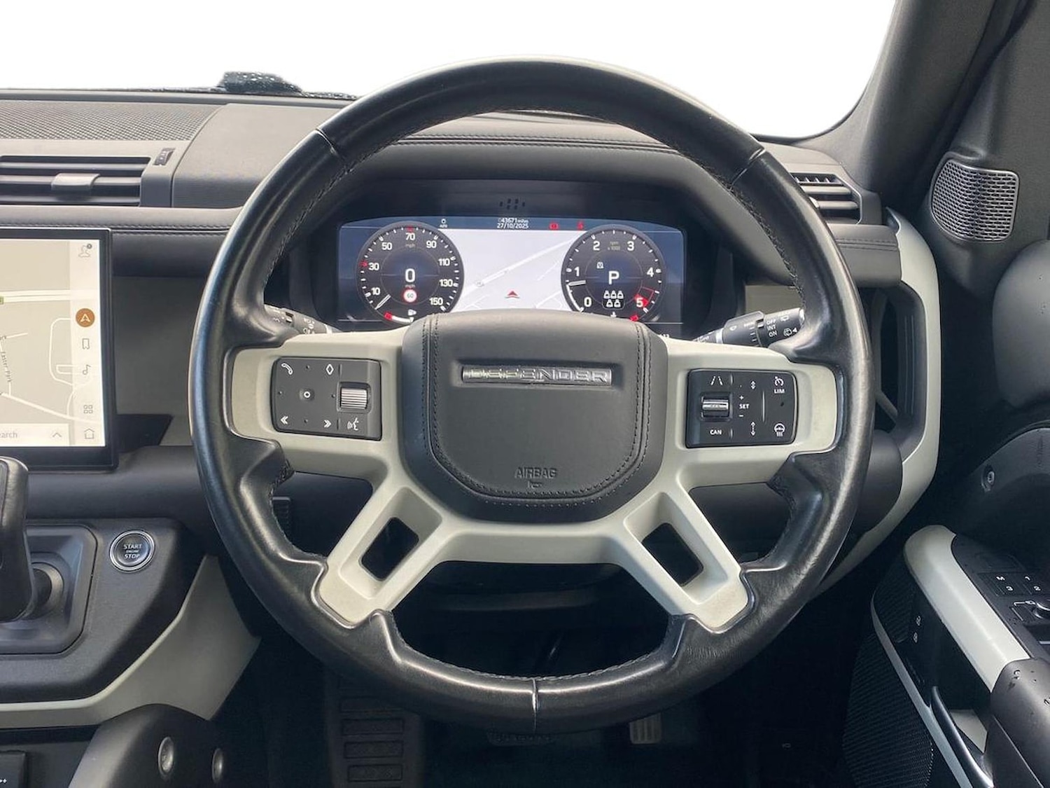 Used Land Rover Defender 2022 for sale - 76566531: Photo 15