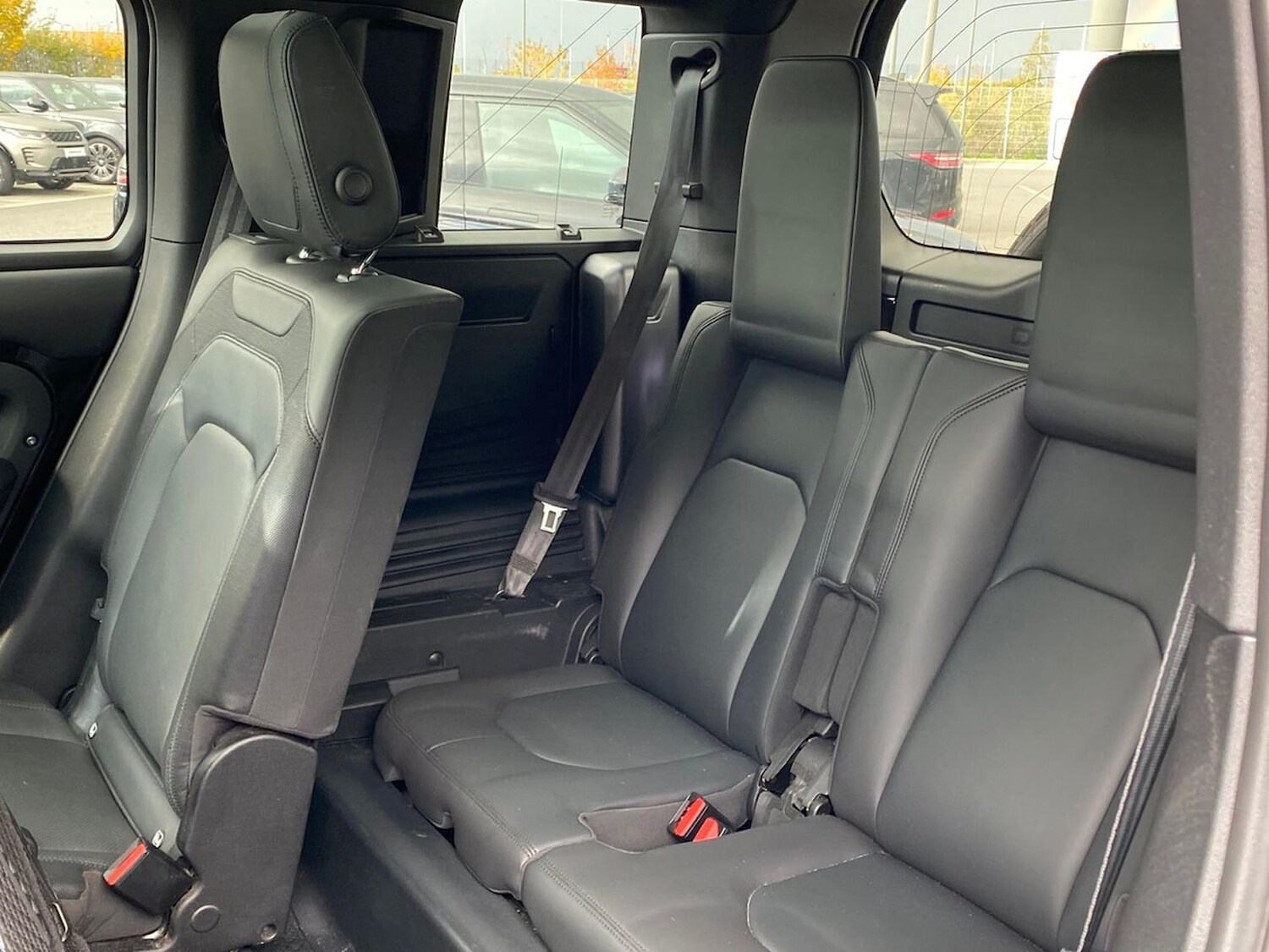 Used Land Rover Defender 2022 for sale - 76566531: Photo 35