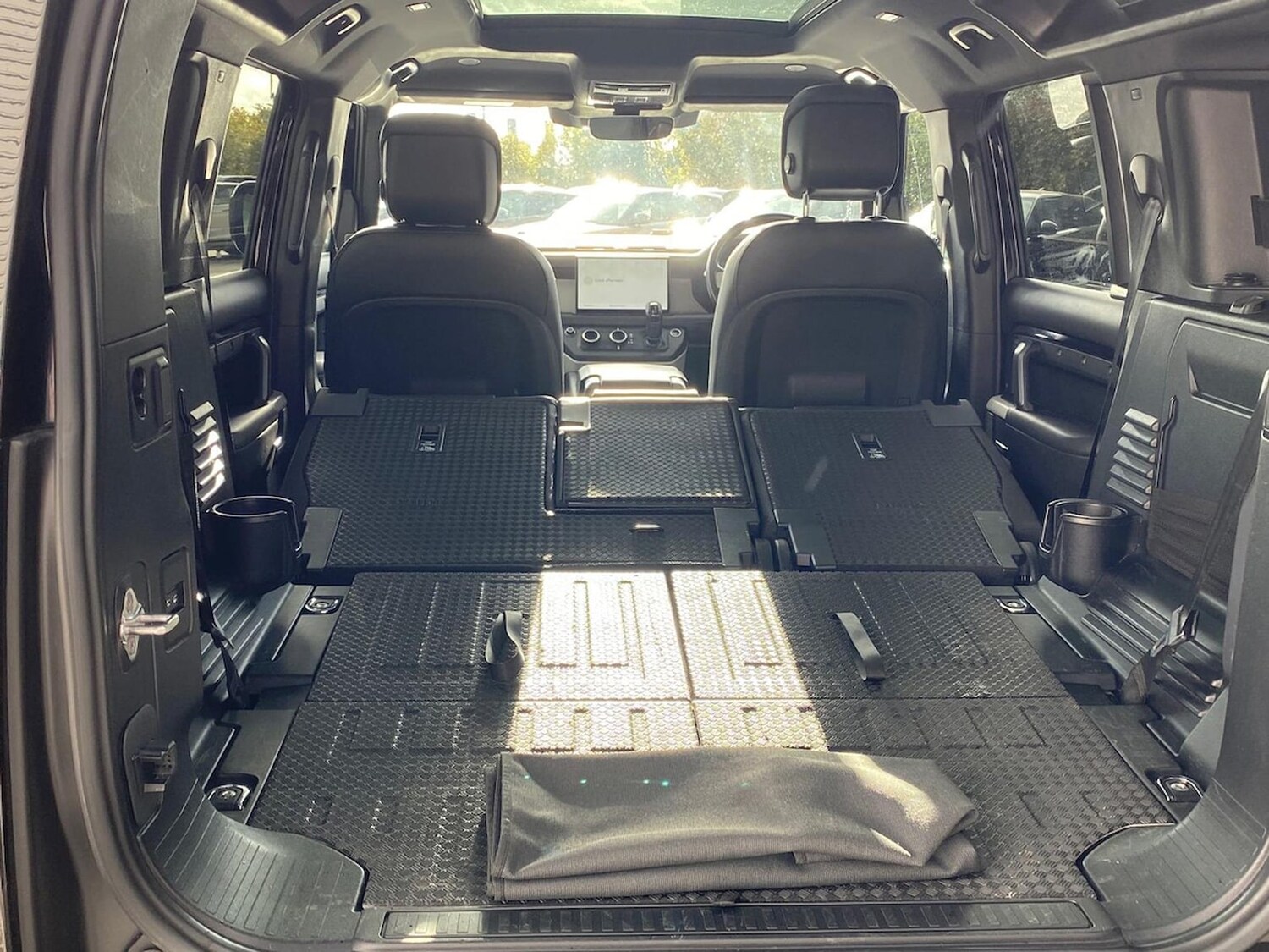 Used Land Rover Defender 2022 for sale - 76566531: Photo 36