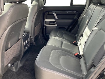 Used Land Rover Defender 2022 for sale - 76566531: Photo